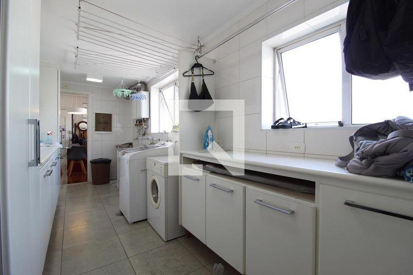 Apartamento à Venda – Itaim Bibi, 4 Quartos, 227 m² – São Paulo