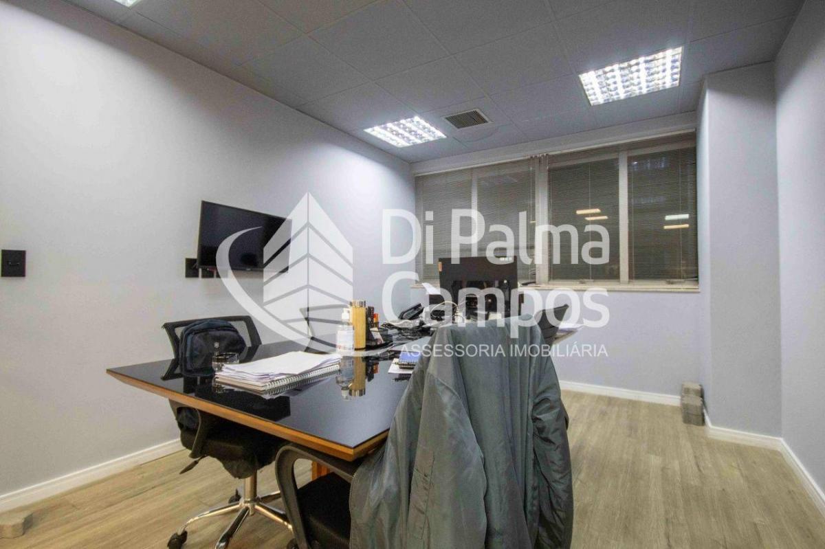 Laje corporativa com 578 m², andar inteiro e 10 vagas próxima à Avenida Paulista e MASP