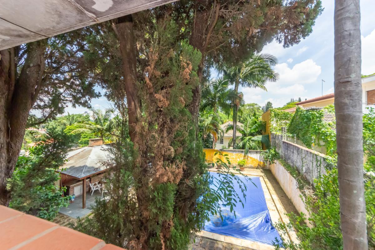 Confortável casa tipo para venda em Campo Belo com 5 quartos, sendo 4 suítes, 324.72m² – remaxincorp