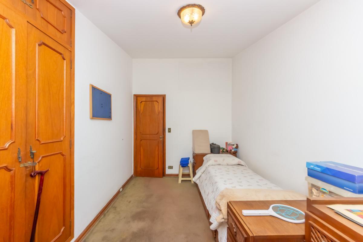 Confortável casa tipo para venda em Campo Belo com 5 quartos, sendo 4 suítes, 324.72m² – remaxincorp