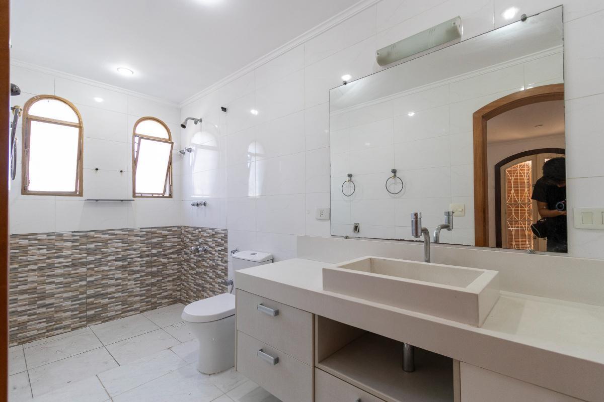 Casa no condomínio Condomínio Arcobaleno para venda com 5 quartos, sendo 3 suítes, 366.6m² – therema