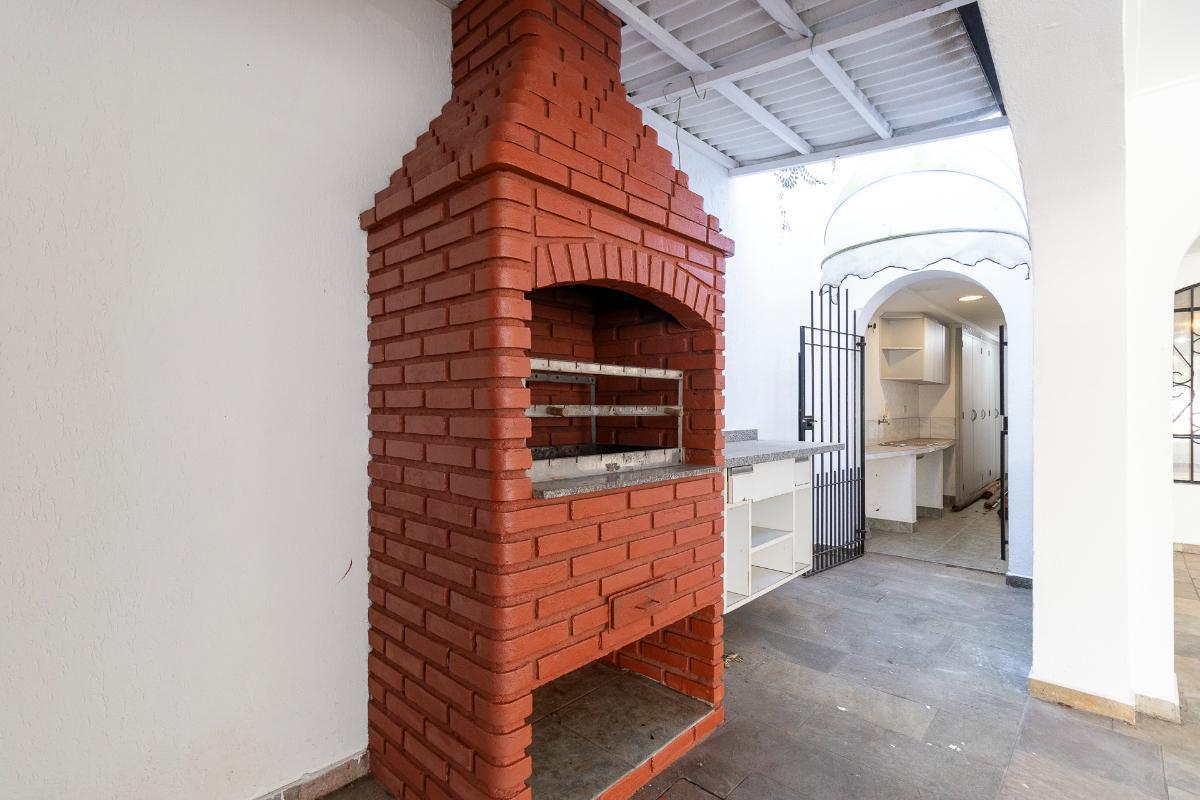 Casa no condomínio Condomínio Arcobaleno para venda com 5 quartos, sendo 3 suítes, 366.6m² – therema