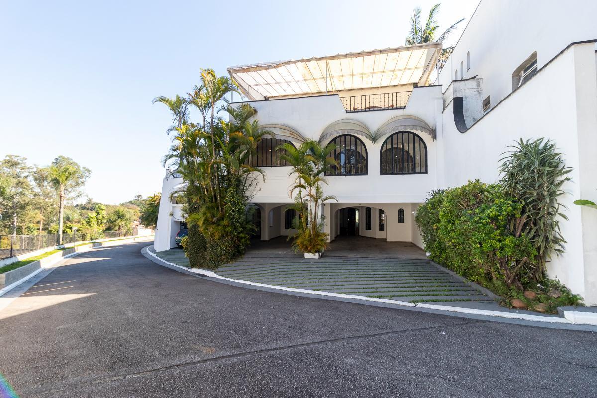Casa no condomínio Condomínio Arcobaleno para venda com 5 quartos, sendo 3 suítes, 366.6m² – therema