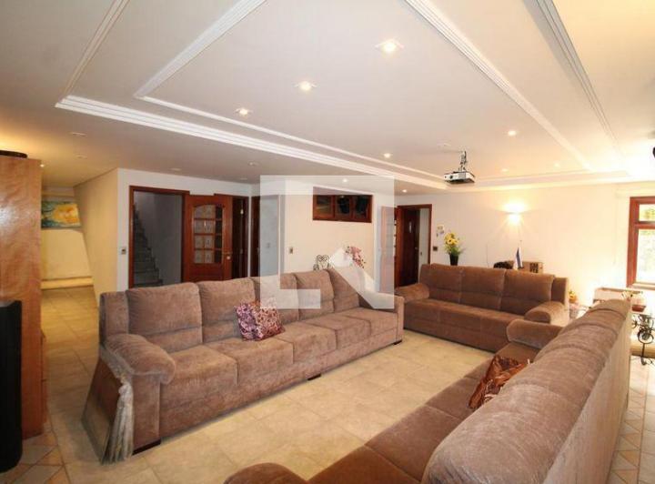 Casa à Venda – Água Fria, 6 Quartos, 388 m² – São Paulo