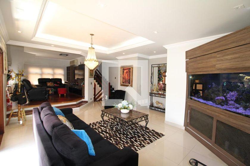 Casa à Venda – Água Fria, 6 Quartos, 388 m² – São Paulo
