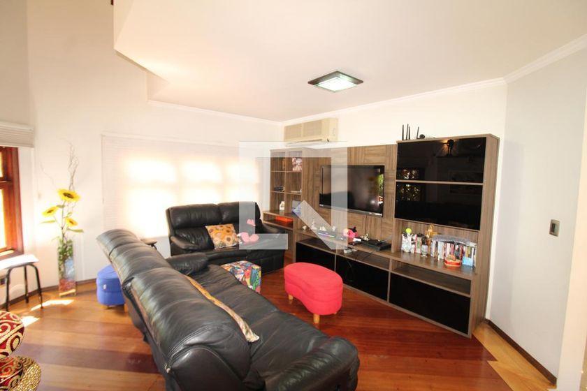 Casa à Venda – Água Fria, 6 Quartos, 388 m² – São Paulo