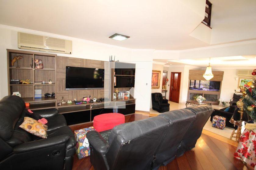 Casa à Venda – Água Fria, 6 Quartos, 388 m² – São Paulo