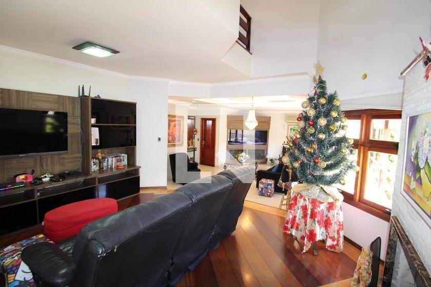 Casa à Venda – Água Fria, 6 Quartos, 388 m² – São Paulo