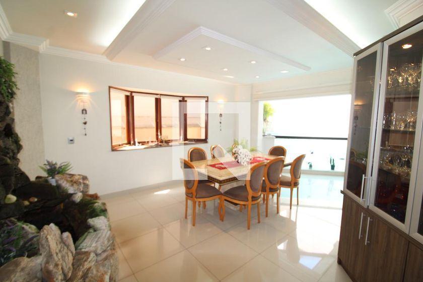 Casa à Venda – Água Fria, 6 Quartos, 388 m² – São Paulo