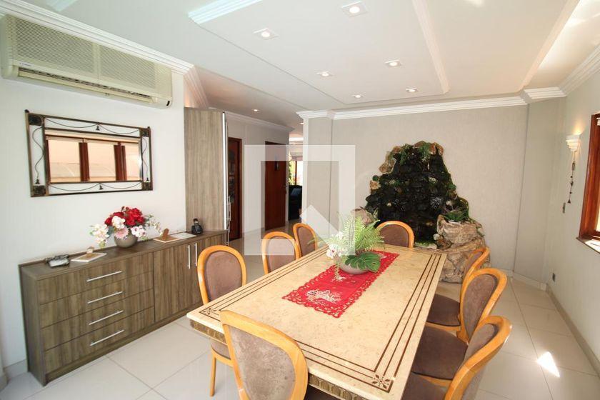 Casa à Venda – Água Fria, 6 Quartos, 388 m² – São Paulo