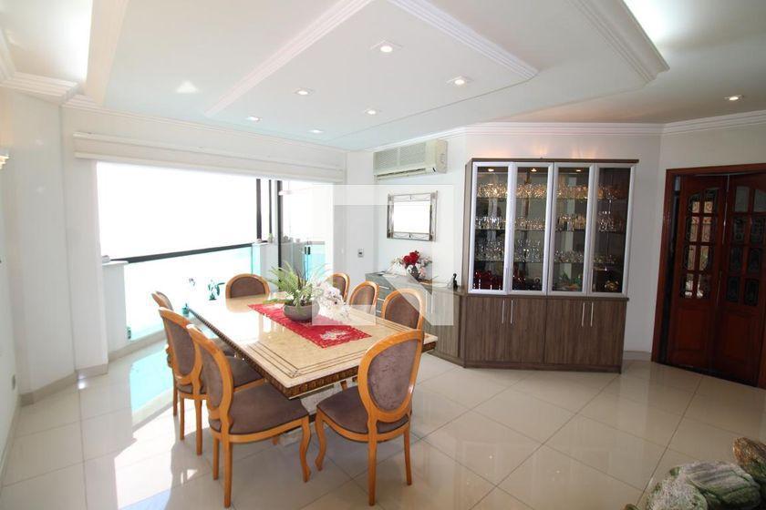 Casa à Venda – Água Fria, 6 Quartos, 388 m² – São Paulo