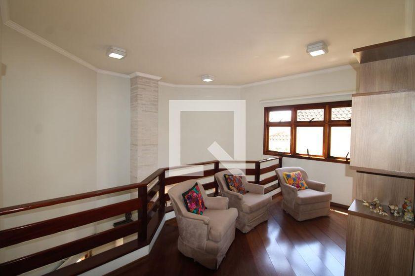 Casa à Venda – Água Fria, 6 Quartos, 388 m² – São Paulo