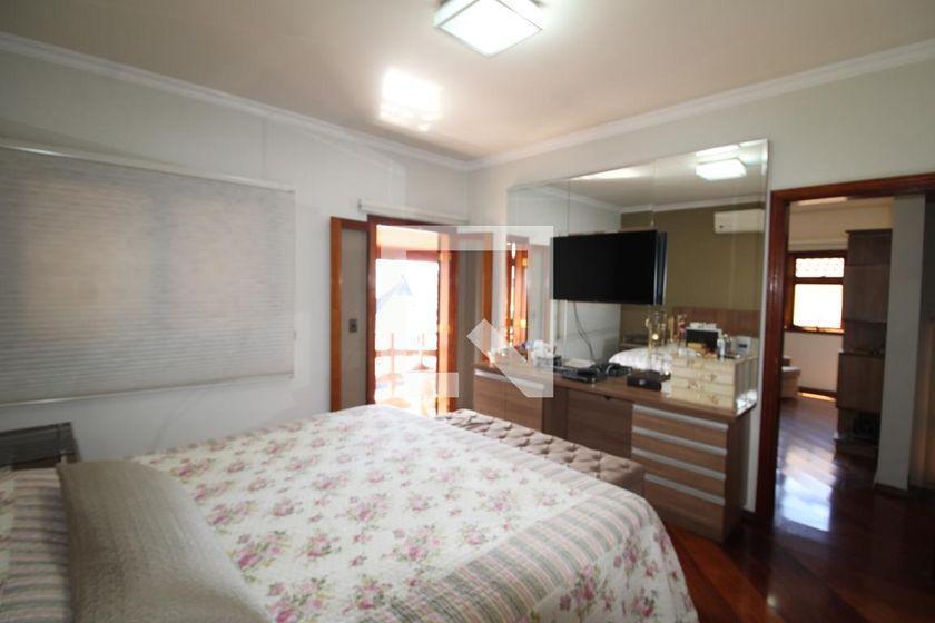 Casa à Venda – Água Fria, 6 Quartos, 388 m² – São Paulo