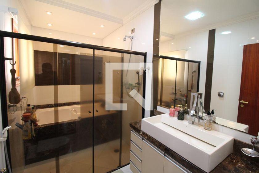 Casa à Venda – Água Fria, 6 Quartos, 388 m² – São Paulo