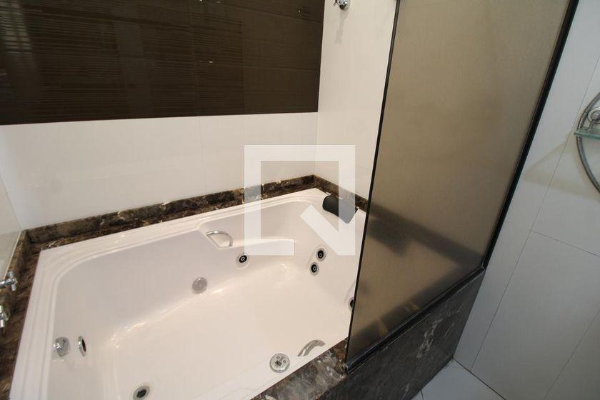 Casa à Venda – Água Fria, 6 Quartos, 388 m² – São Paulo