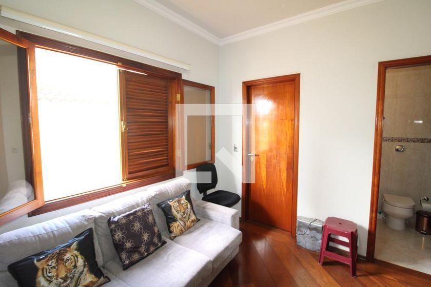 Casa à Venda – Água Fria, 6 Quartos, 388 m² – São Paulo