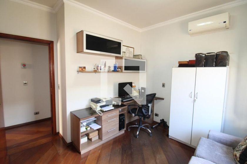 Casa à Venda – Água Fria, 6 Quartos, 388 m² – São Paulo