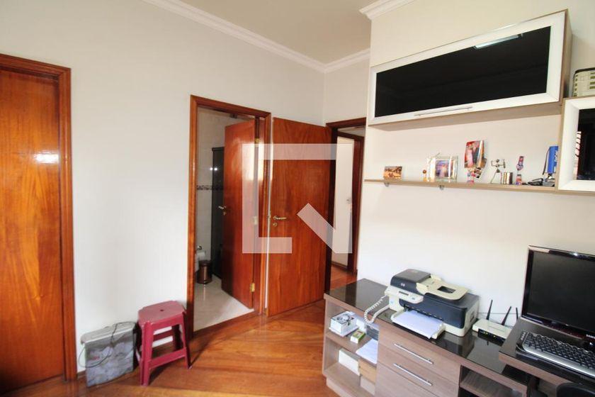 Casa à Venda – Água Fria, 6 Quartos, 388 m² – São Paulo