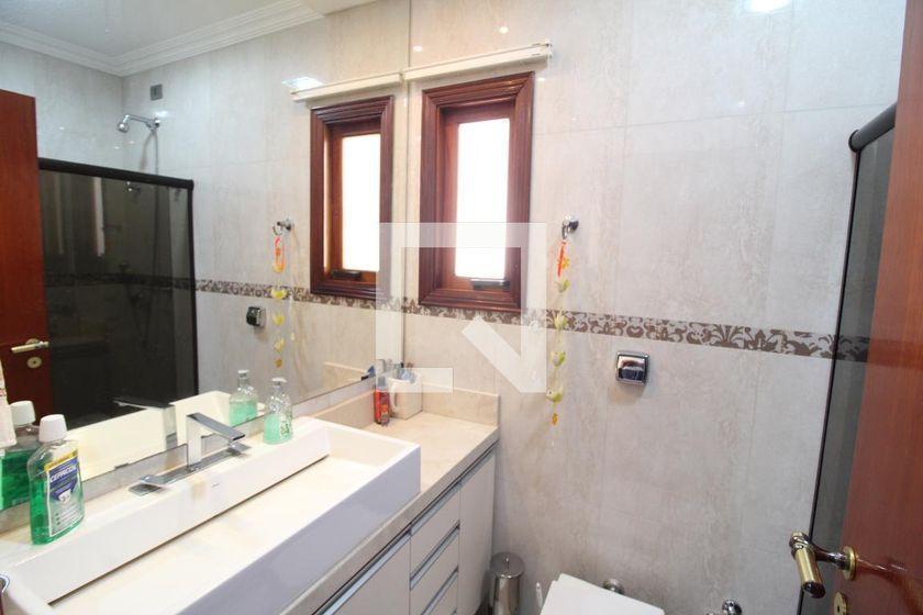 Casa à Venda – Água Fria, 6 Quartos, 388 m² – São Paulo