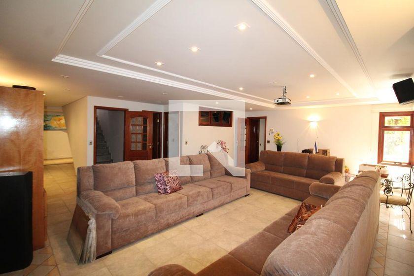 Casa à Venda – Água Fria, 6 Quartos, 388 m² – São Paulo