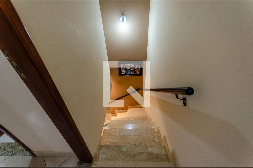 Casa à Venda – Piqueri, 2 Quartos, 110 m² – São Paulo