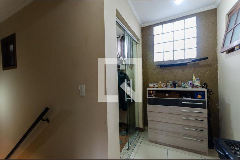 Casa à Venda – Piqueri, 2 Quartos, 110 m² – São Paulo