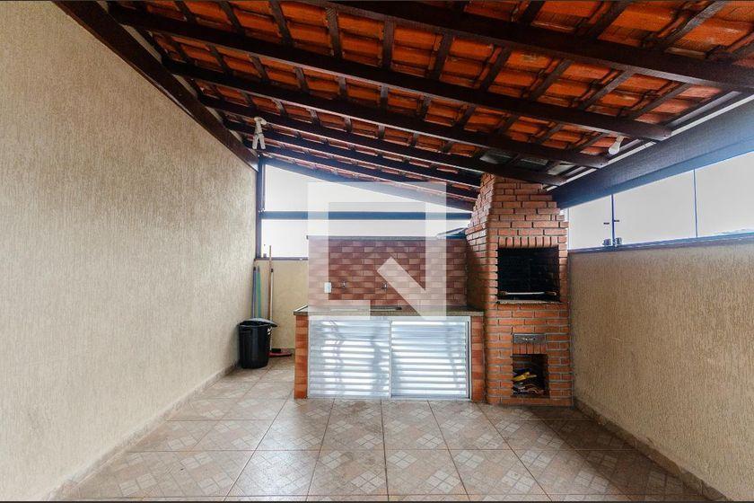 Casa à Venda – Piqueri, 2 Quartos, 110 m² – São Paulo