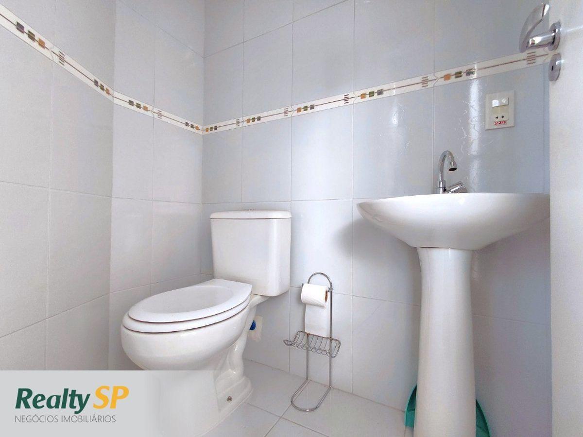 CONJUNTO COMERCIAL NA CHÁCARA SANTO ANTÔNIO 38m² / 2 BANHEIROS / AR-CONDICIONADO / 1 VAGA