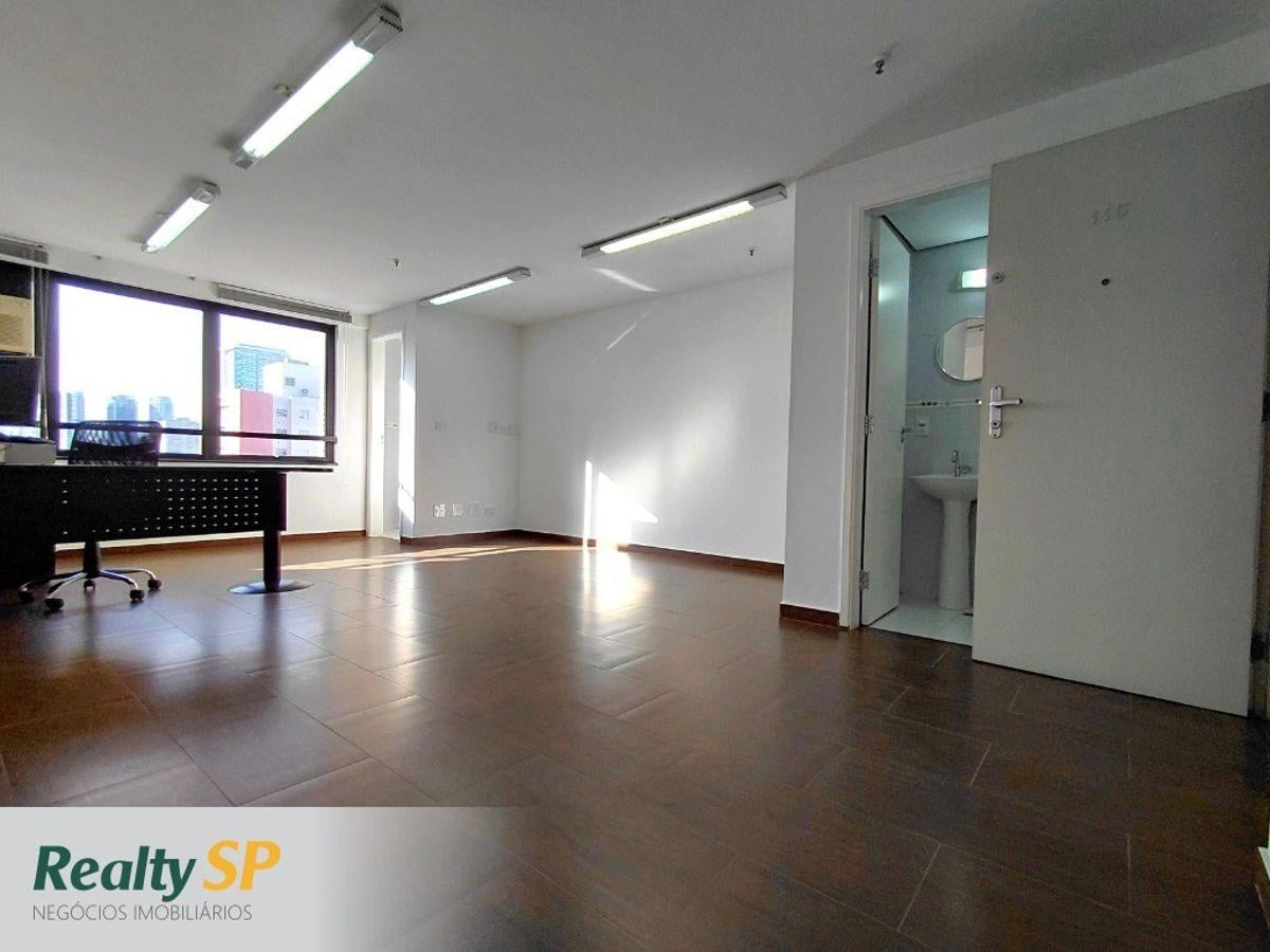 CONJUNTO COMERCIAL NA CHÁCARA SANTO ANTÔNIO 38m² / 2 BANHEIROS / AR-CONDICIONADO / 1 VAGA