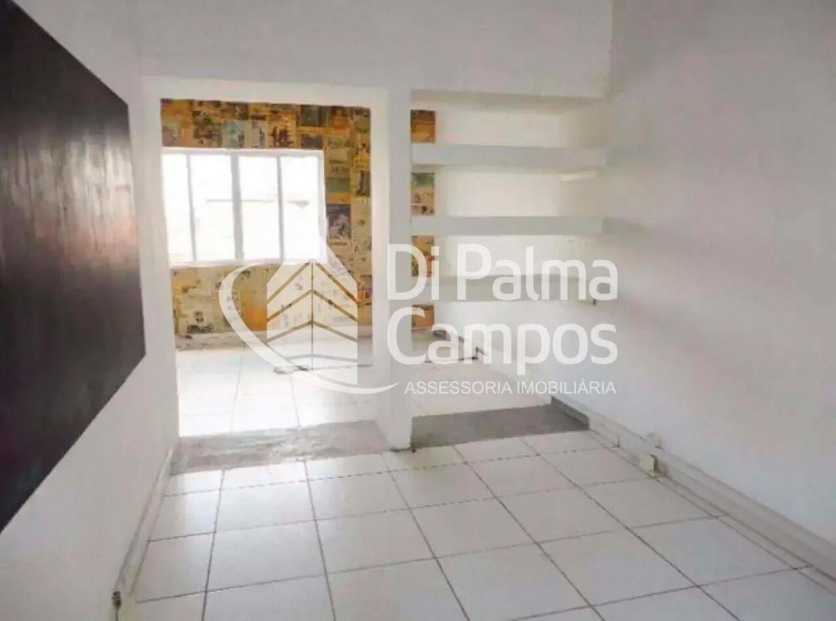 Casa no bairro Saúde com 5 quartos, quintal e fácil acesso ao metrô