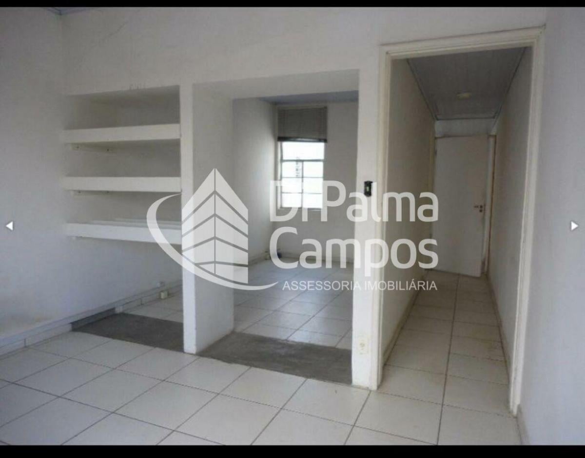 Casa no bairro Saúde com 5 quartos, quintal e fácil acesso ao metrô
