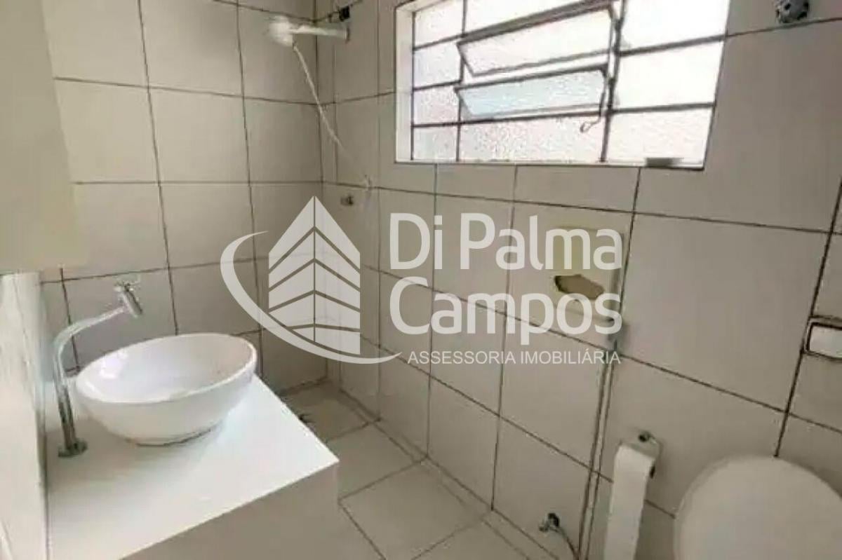 Casa no bairro Saúde com 5 quartos, quintal e fácil acesso ao metrô