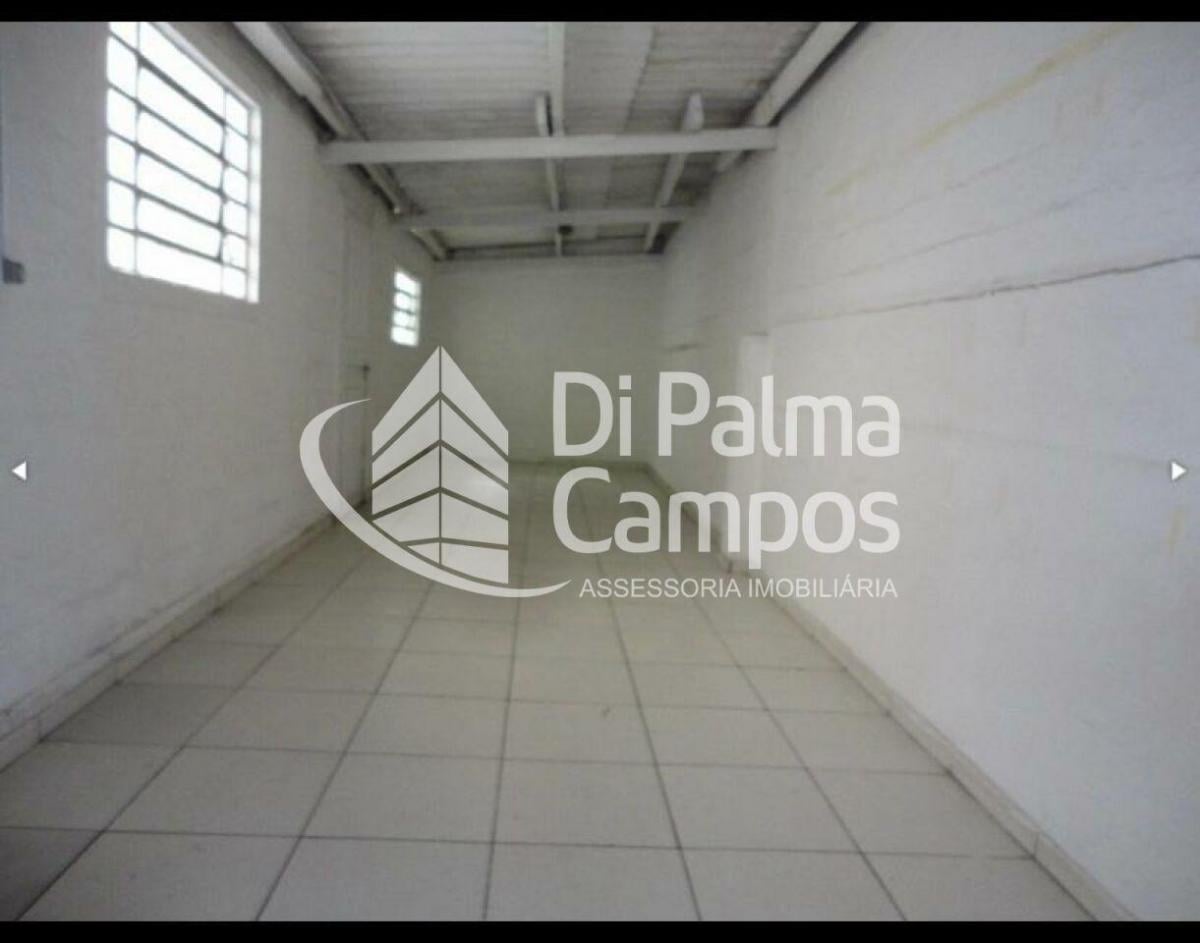 Casa no bairro Saúde com 5 quartos, quintal e fácil acesso ao metrô