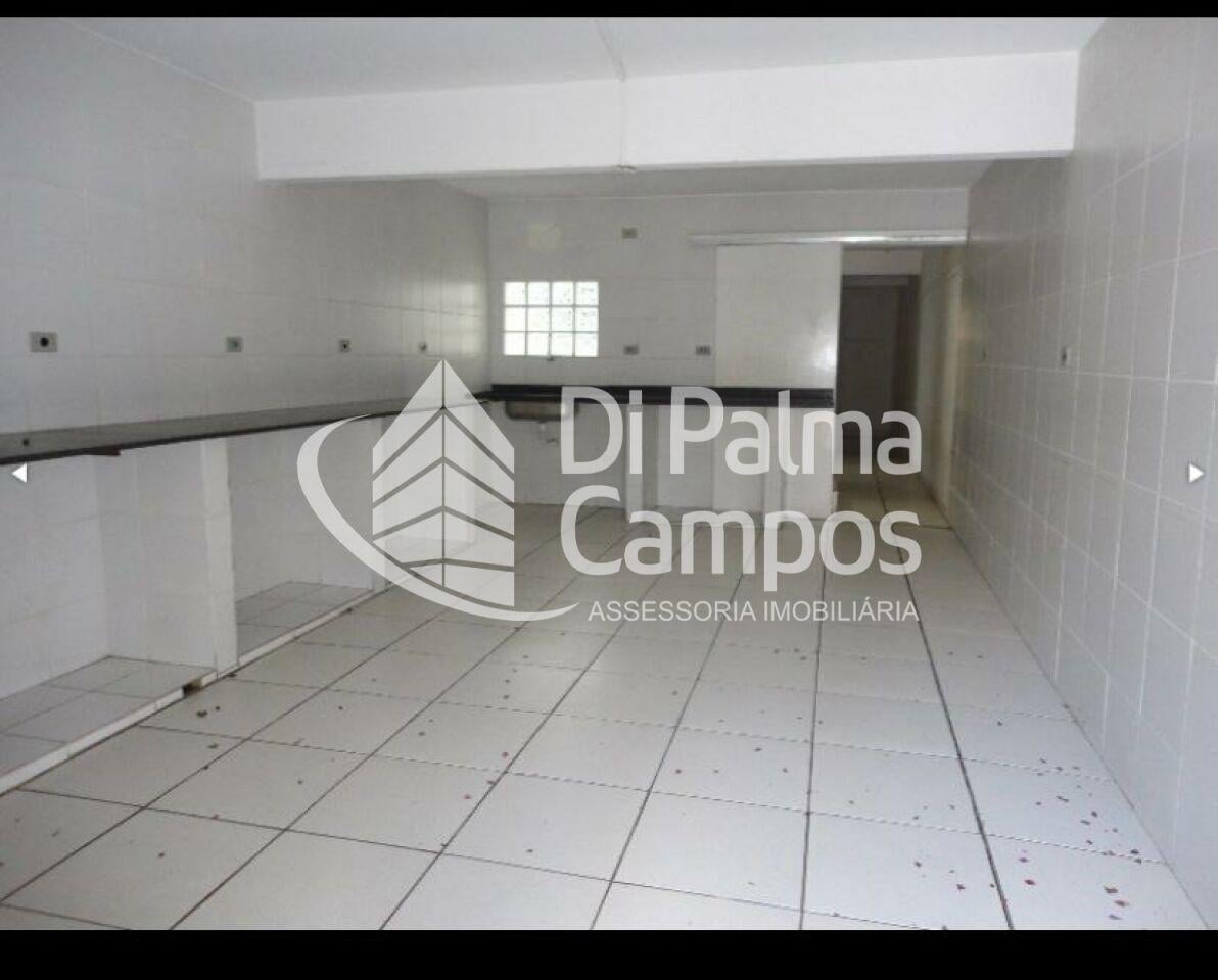 Casa no bairro Saúde com 5 quartos, quintal e fácil acesso ao metrô