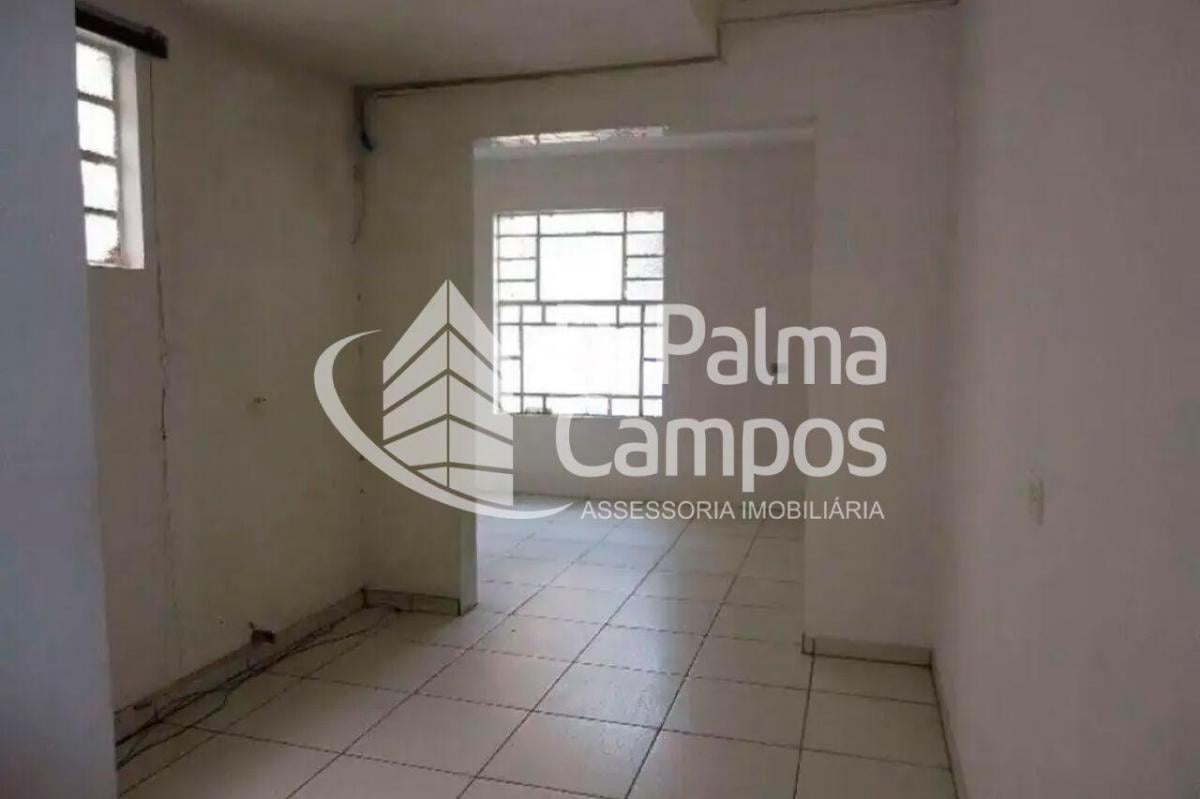 Casa no bairro Saúde com 5 quartos, quintal e fácil acesso ao metrô