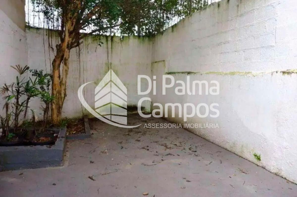 Casa no bairro Saúde com 5 quartos, quintal e fácil acesso ao metrô