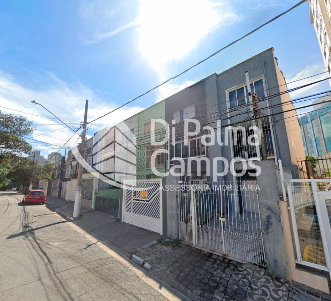 Casa no bairro Saúde com 5 quartos, quintal e fácil acesso ao metrô