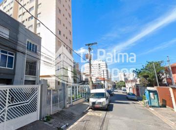 Casa no bairro Saúde com 5 quartos, quintal e fácil acesso ao metrô