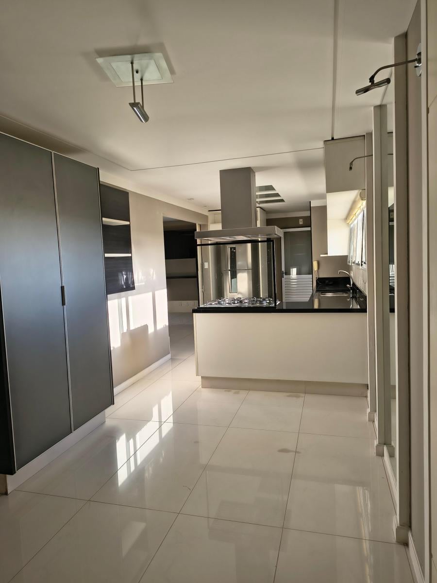 Villaggio Panamby 233.000 m² 04 Suítes 260 M² 4 Vagas + Depósito e Lazer de Club