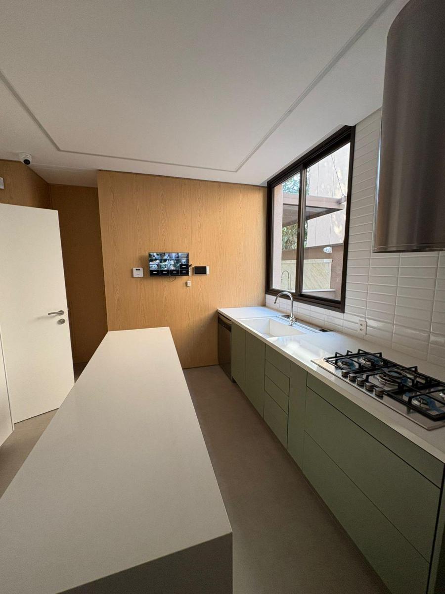 Casa de Alto Padrão em Condomínio Cidade Jardim