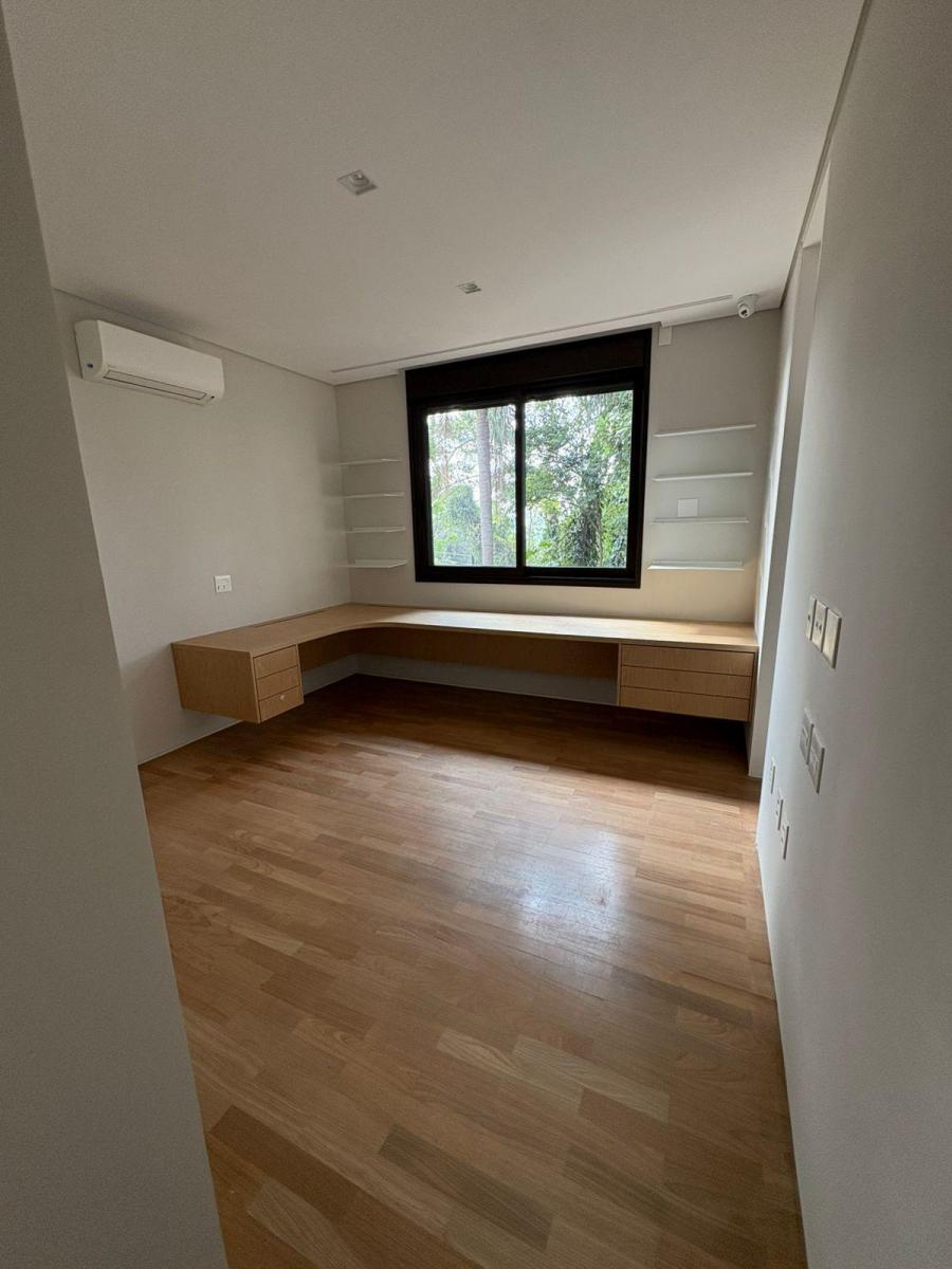 Casa de Alto Padrão em Condomínio Cidade Jardim