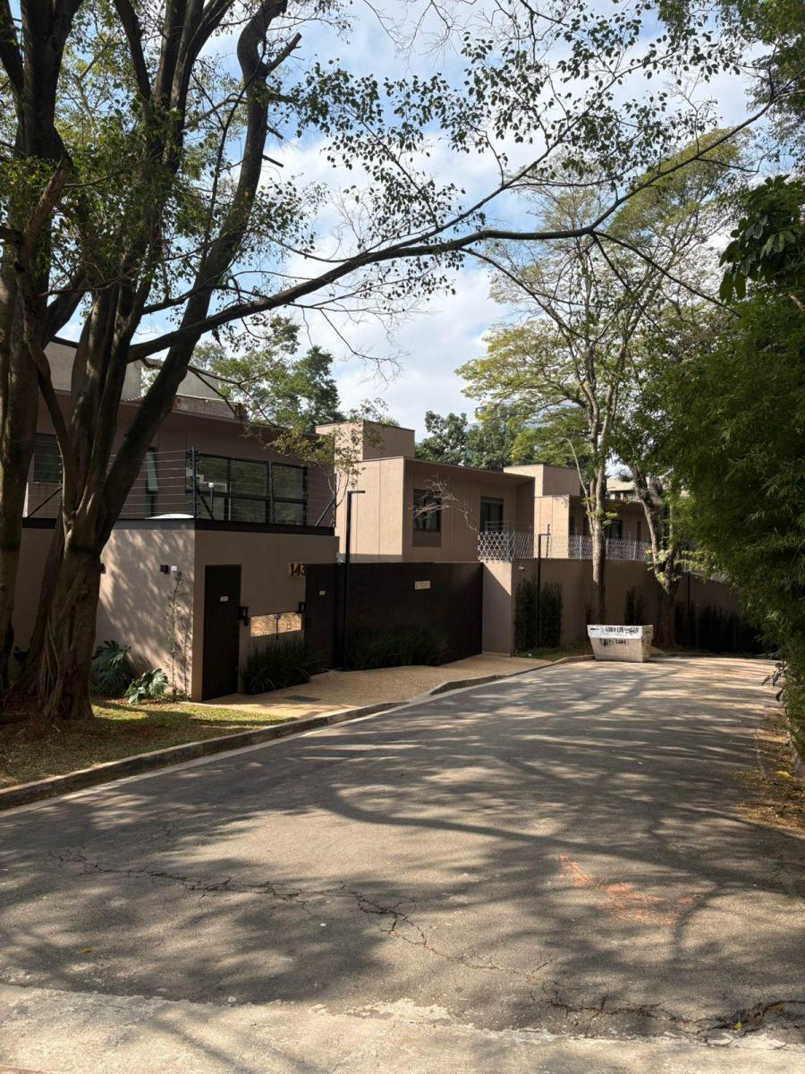 Casa de Alto Padrão em Condomínio Cidade Jardim