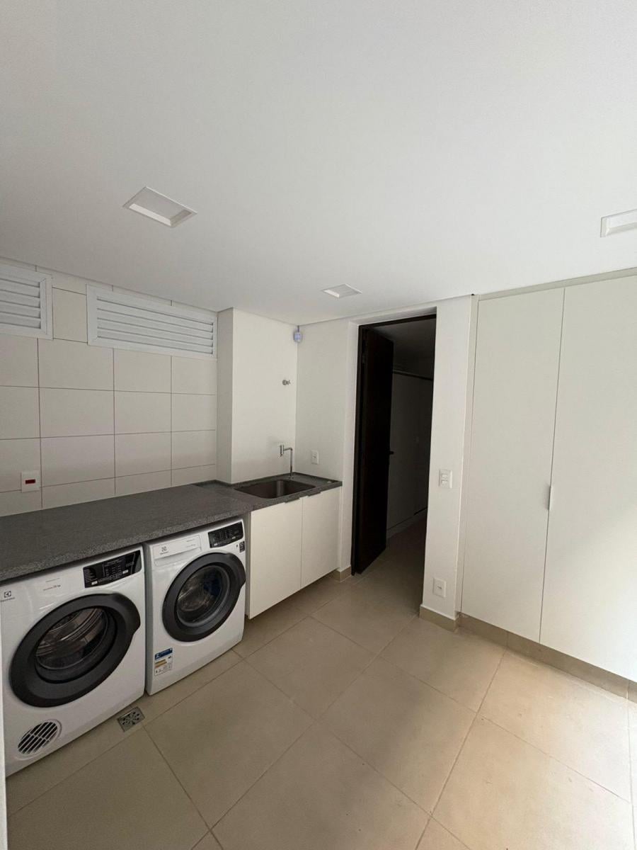 Casa de Alto Padrão em Condomínio Cidade Jardim