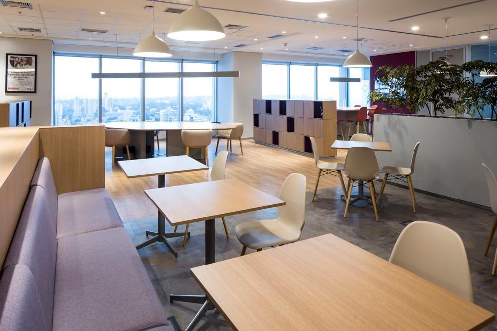 Alugue um escritório de grande dimensão para 20 pessoas em Regus EZ Tower