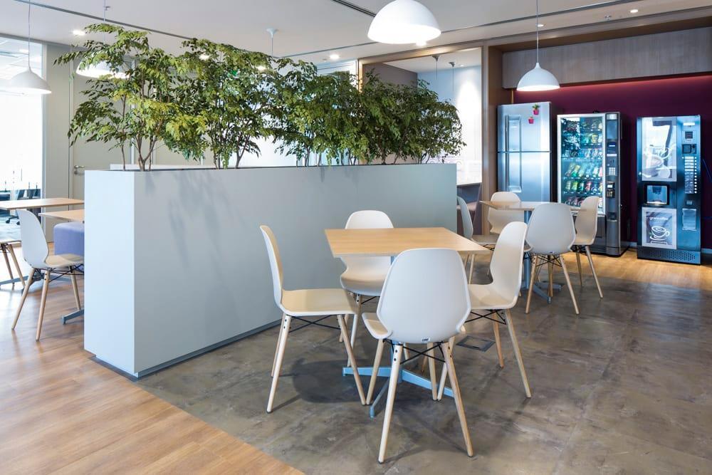 Alugue um escritório de grande dimensão para 20 pessoas em Regus EZ Tower