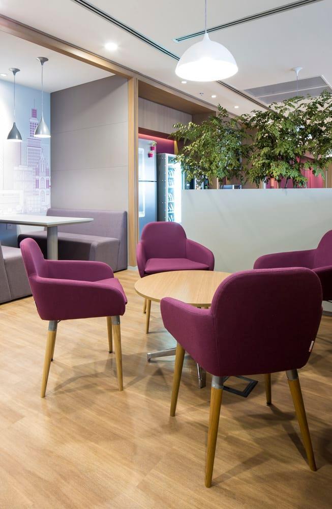 Alugue um escritório de grande dimensão para 20 pessoas em Regus EZ Tower