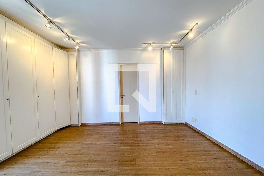 Apartamento à Venda – Vila Mariana, 6 Quartos, 218 m² – São Paulo