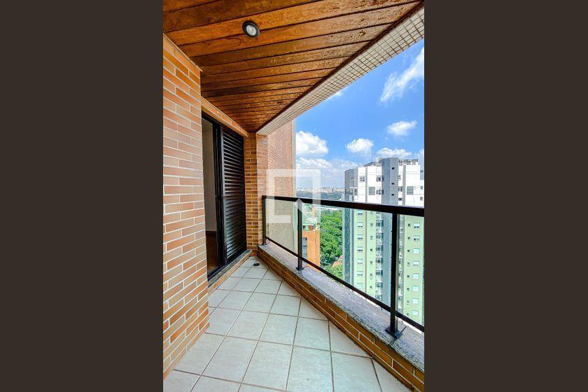 Apartamento à Venda – Vila Mariana, 6 Quartos, 218 m² – São Paulo
