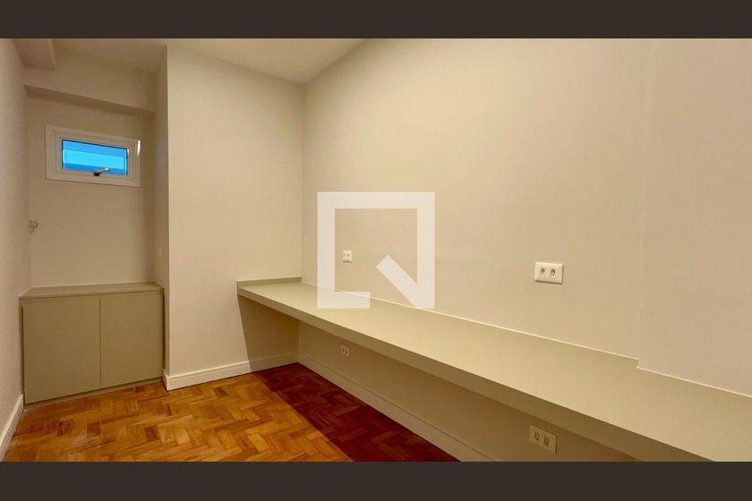 Apartamento à Venda – Jardim Paulista, 3 Quartos, 212 m² – São Paulo