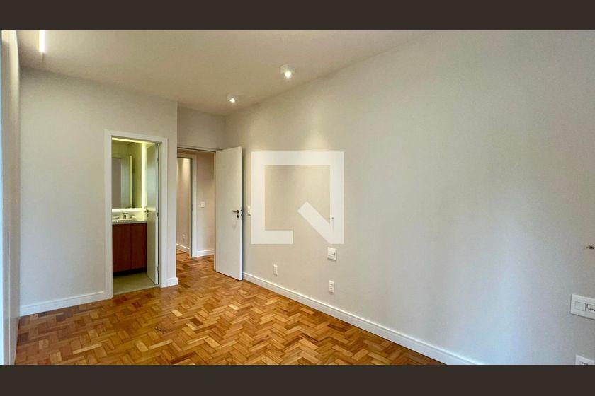 Apartamento à Venda – Jardim Paulista, 3 Quartos, 212 m² – São Paulo